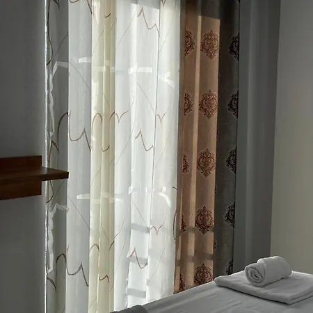 公寓 Stone City Apartament *