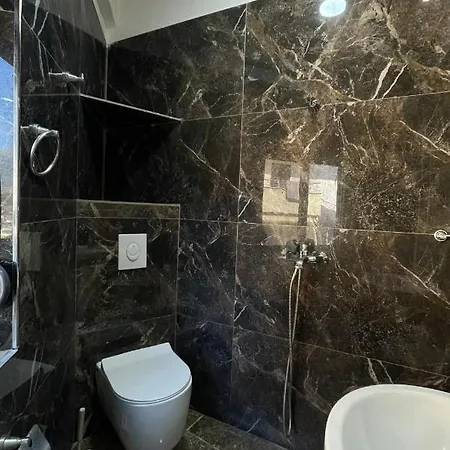 Stone City Apartament * Gjirokastër