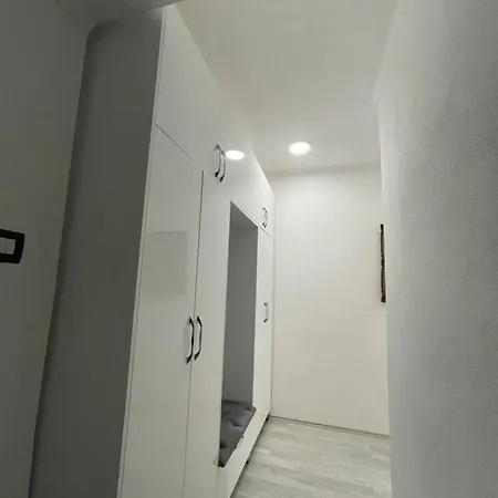 Stone City Apartament *