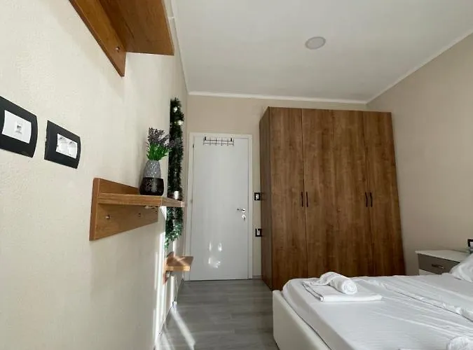 Stone City Apartament *