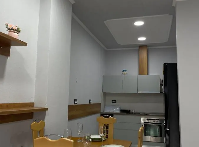Апартаменты Stone City Apartament *