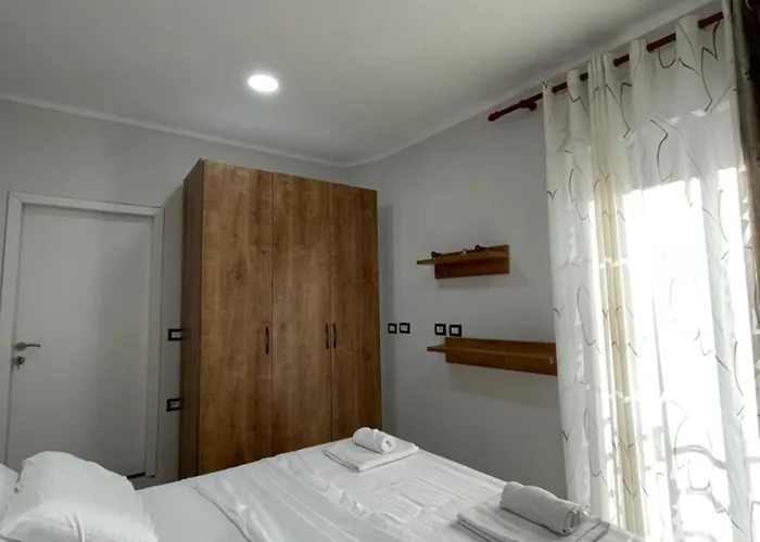 Stone City Apartament Апартаменты Гирокастра